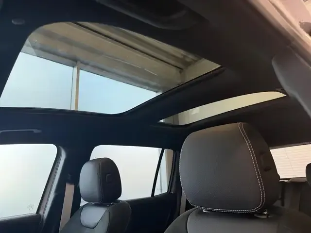 Mercedes-Benz GLB 220