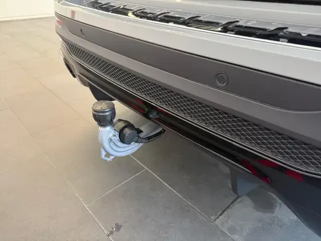 Mercedes-Benz GLB 220