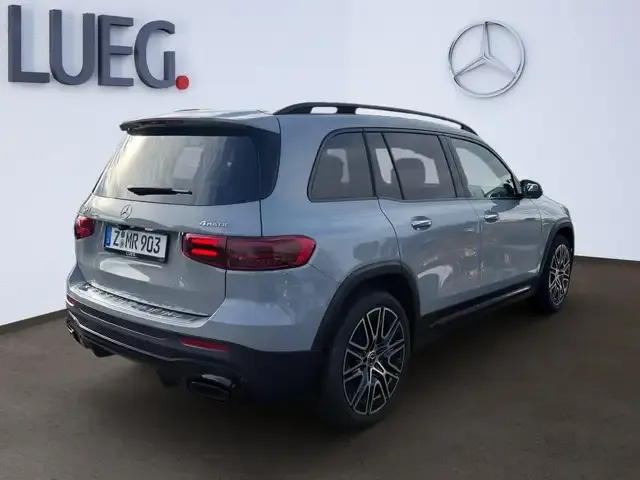 Mercedes-Benz GLB 220