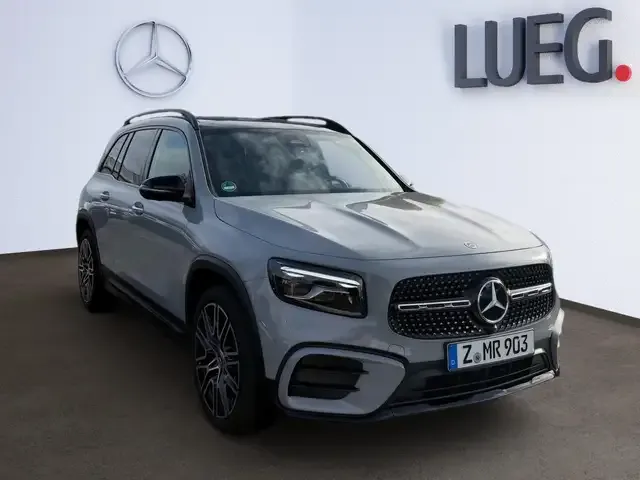 Mercedes-Benz GLB 220