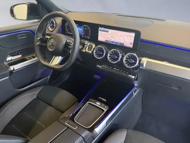 Mercedes-Benz GLB 220