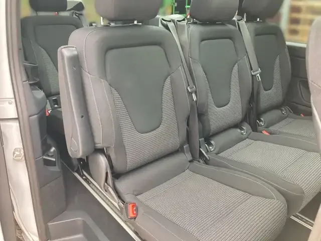 Mercedes-Benz V 220