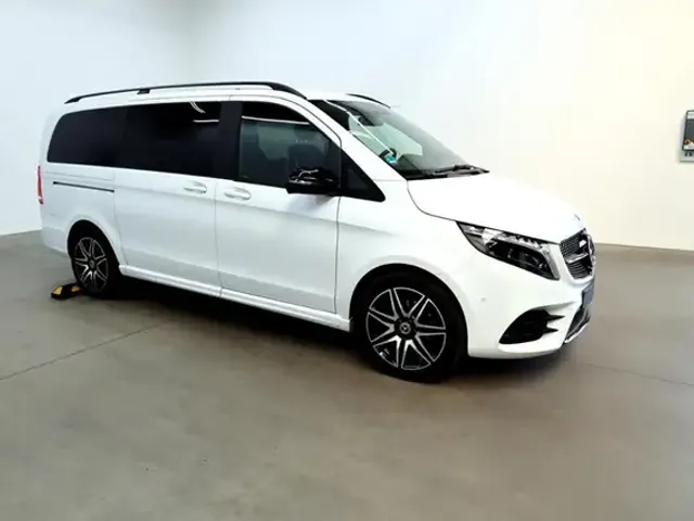 Mercedes-Benz V 220