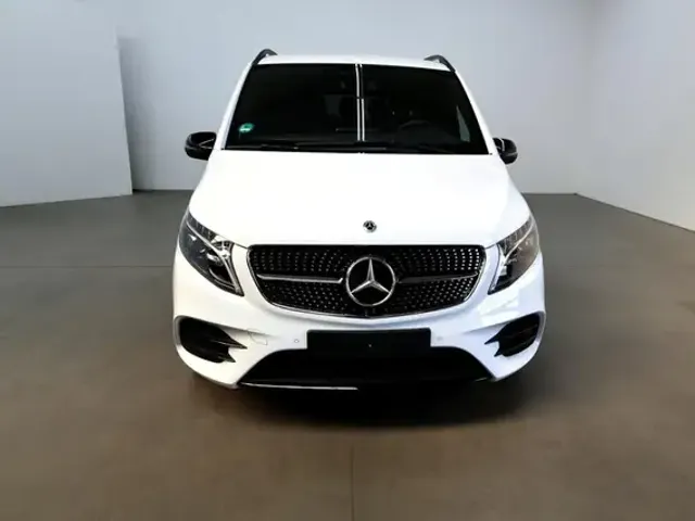 Mercedes-Benz V 220