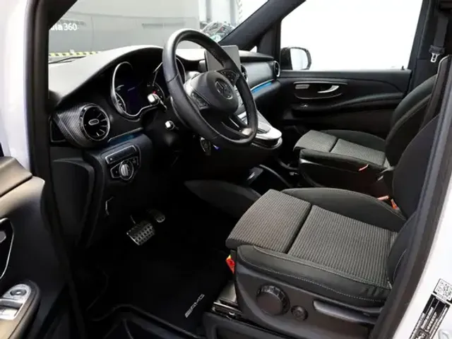 Mercedes-Benz V 220