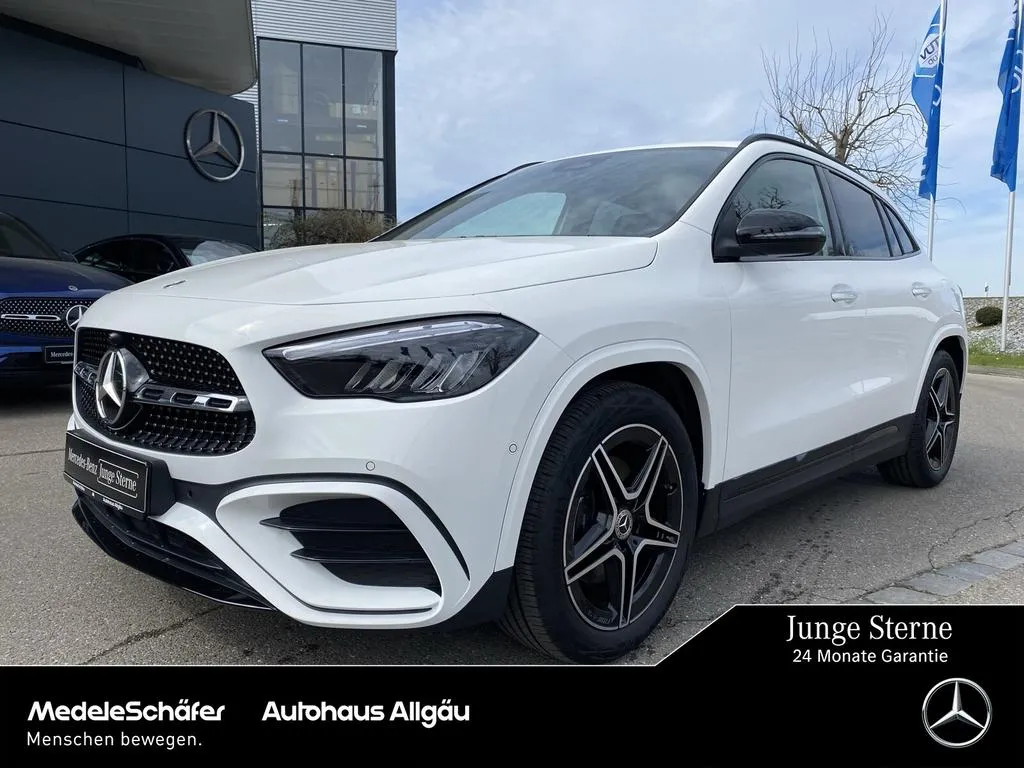 Mercedes-Benz GLA 200
