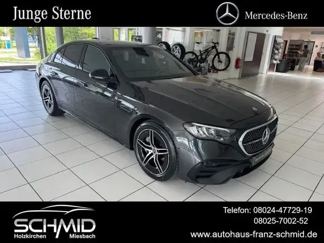 Mercedes-Benz E 200