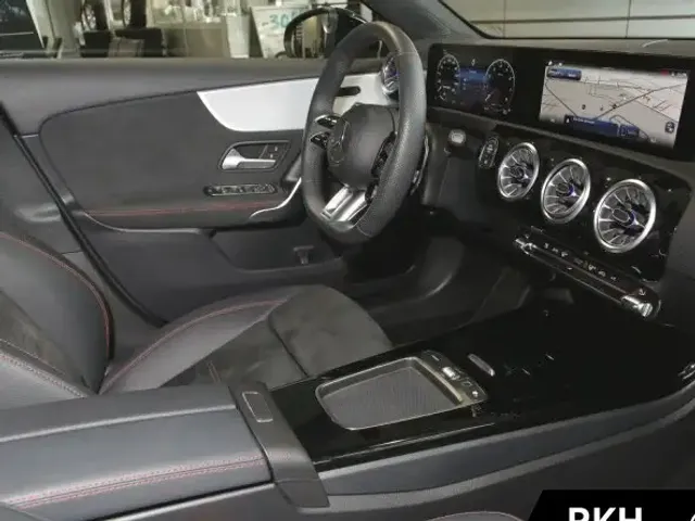 Mercedes-Benz A 35 AMG