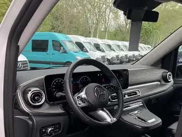 Mercedes-Benz V 250