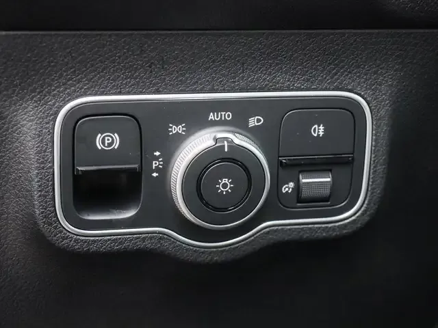 Mercedes-Benz EQB 300