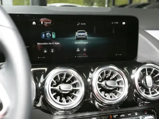 Mercedes-Benz EQA 250