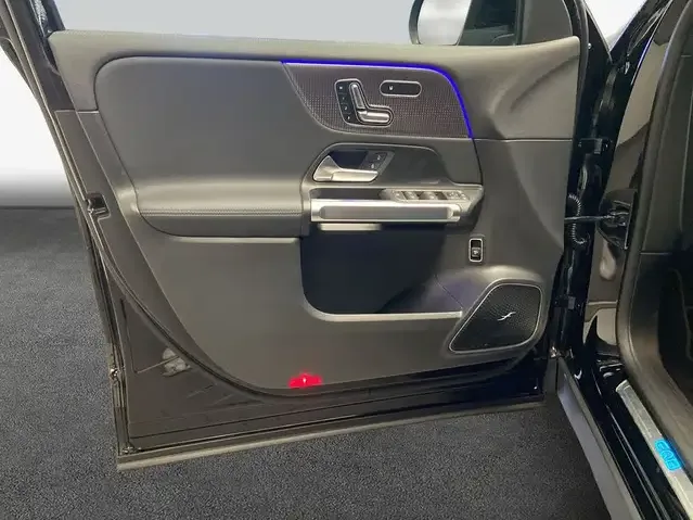 Mercedes-Benz EQB 350