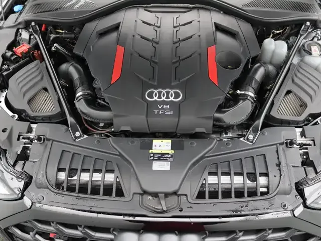 Audi S8