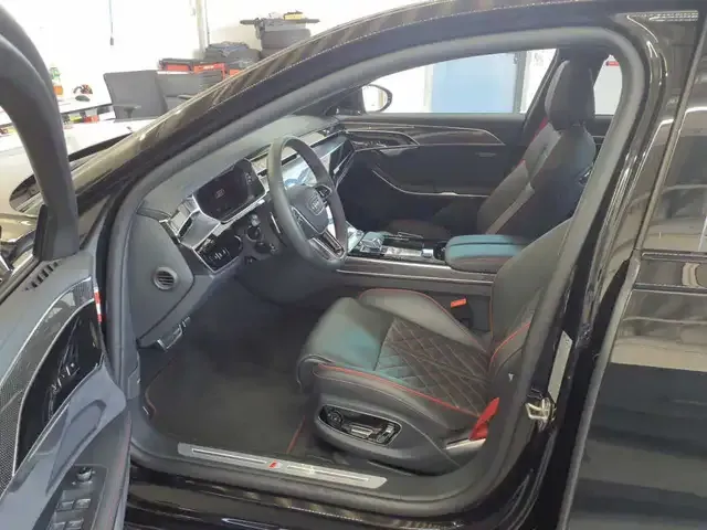 Audi S8