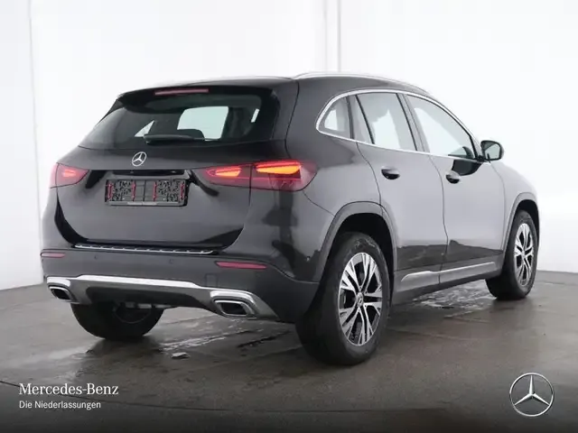 Mercedes-Benz GLA 180