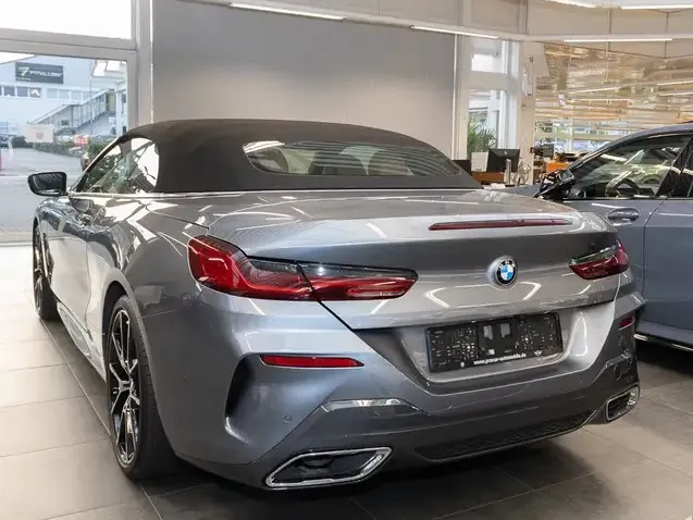 BMW 840