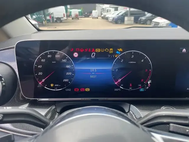 Mercedes-Benz V 220
