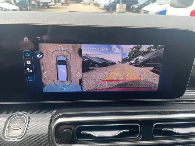 Mercedes-Benz V 220