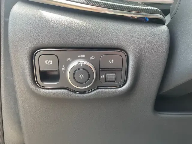 Mercedes-Benz V 220