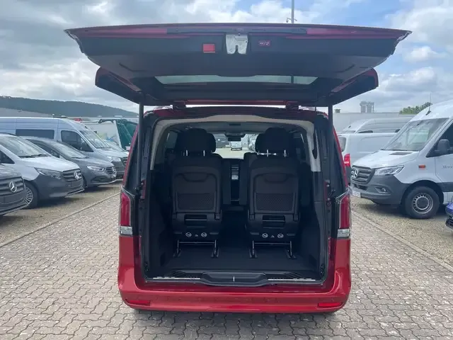 Mercedes-Benz V 220