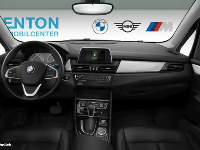 BMW 225