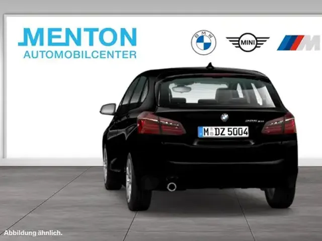 BMW 225