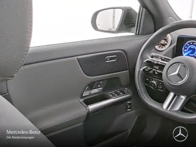 Mercedes-Benz EQA 300