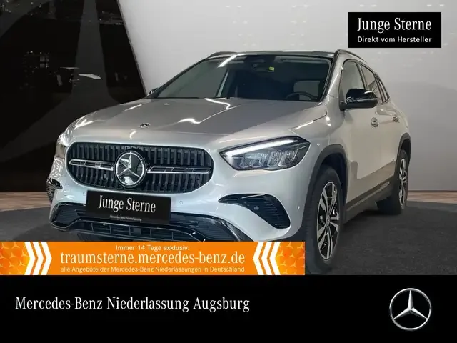 Mercedes-Benz GLA 220