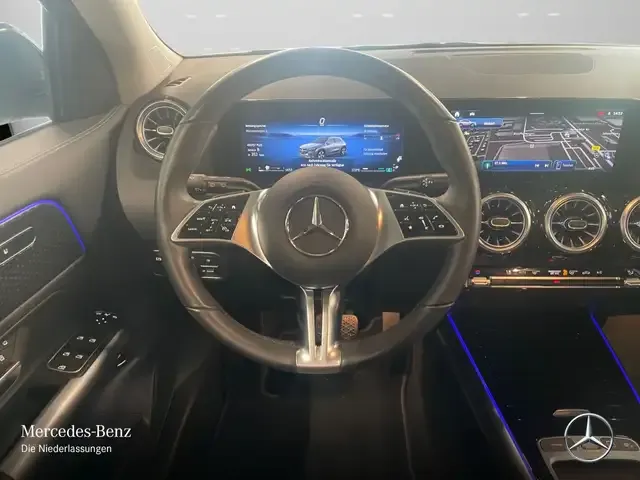 Mercedes-Benz GLA 220