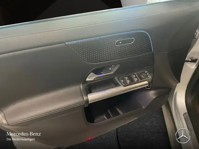 Mercedes-Benz GLA 220