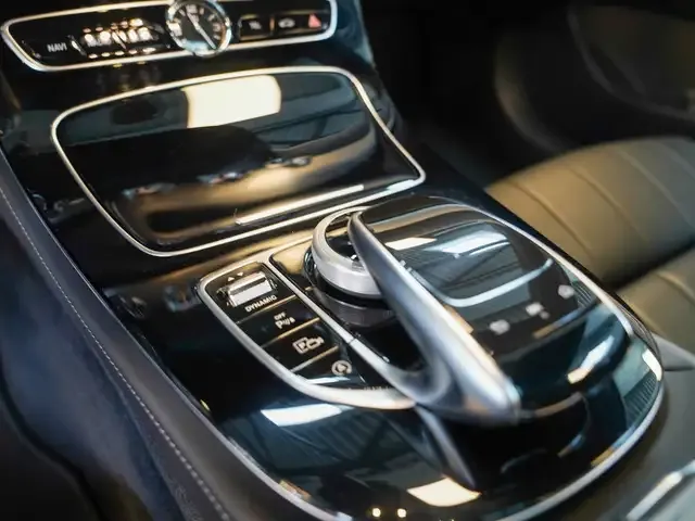 Mercedes-Benz E 400