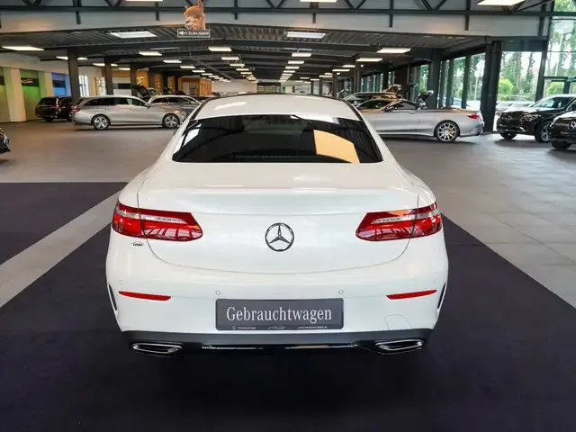 Mercedes-Benz E 400