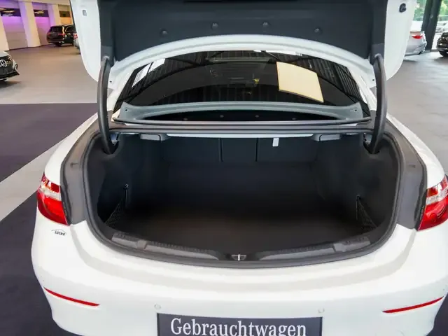 Mercedes-Benz E 400