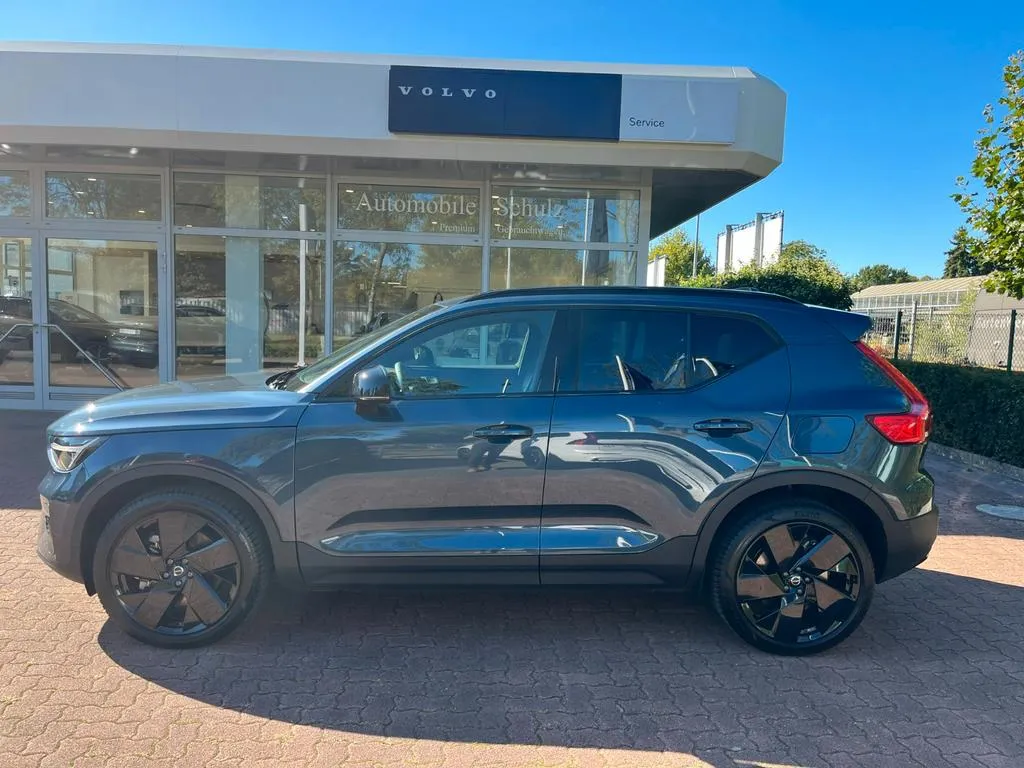 Volvo EX40