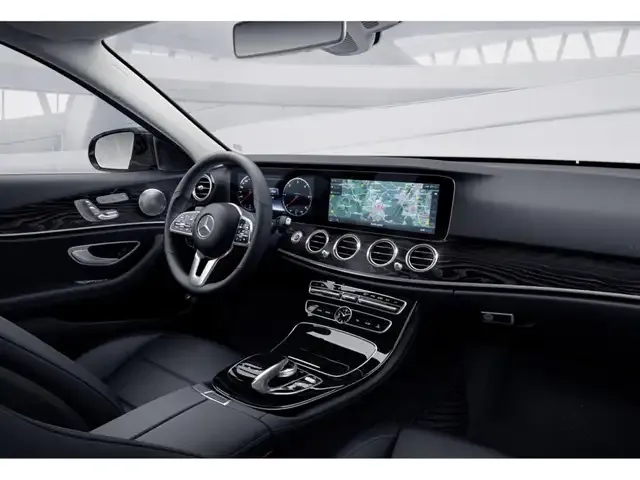 Mercedes-Benz E 400