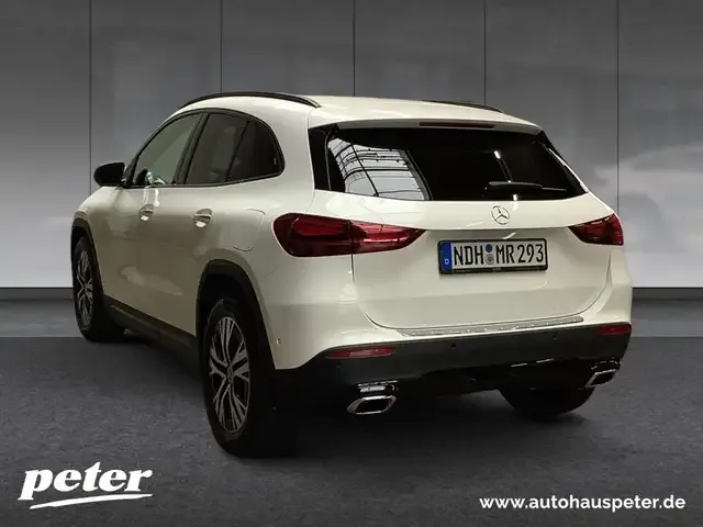 Mercedes-Benz GLA 200