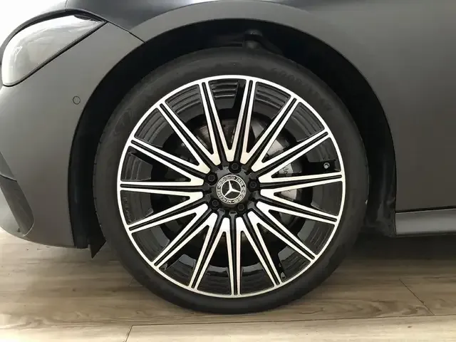 Mercedes-Benz CLE 300