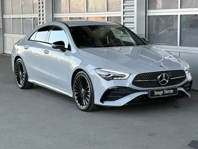 Mercedes-Benz CLA 200
