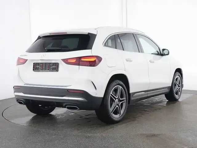 Mercedes-Benz GLA 250