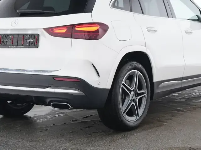Mercedes-Benz GLA 250