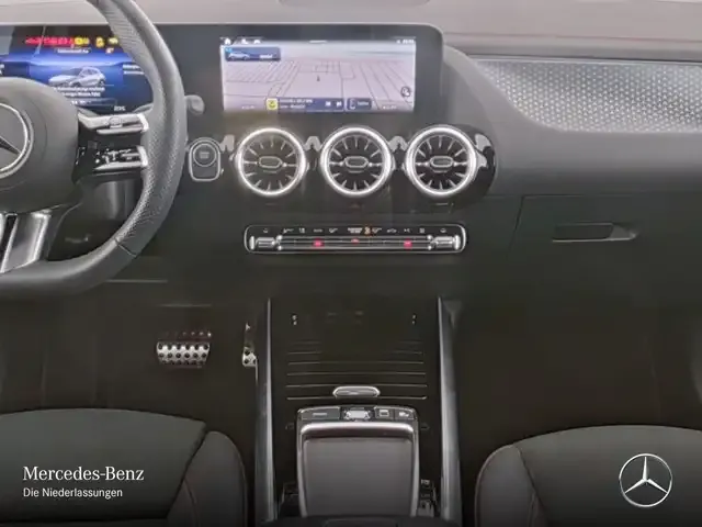 Mercedes-Benz EQA 300