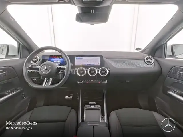 Mercedes-Benz EQA 300