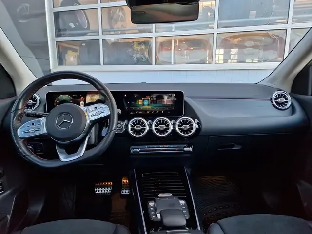 Mercedes-Benz GLA 250