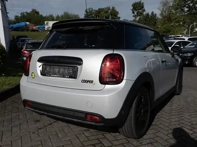 MINI Cooper SE