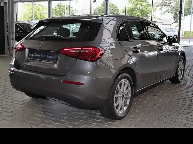 Mercedes-Benz A 250