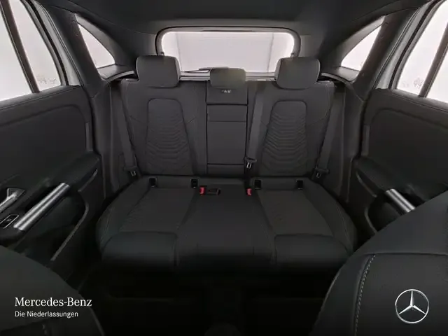 Mercedes-Benz EQA 300
