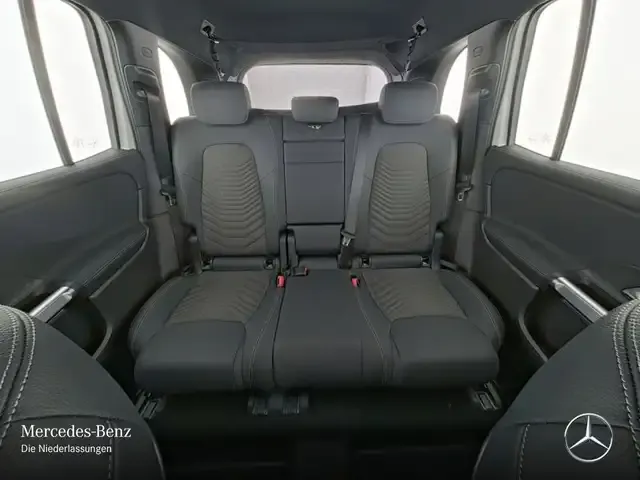 Mercedes-Benz EQB 300