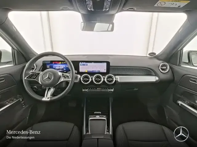 Mercedes-Benz EQB 300