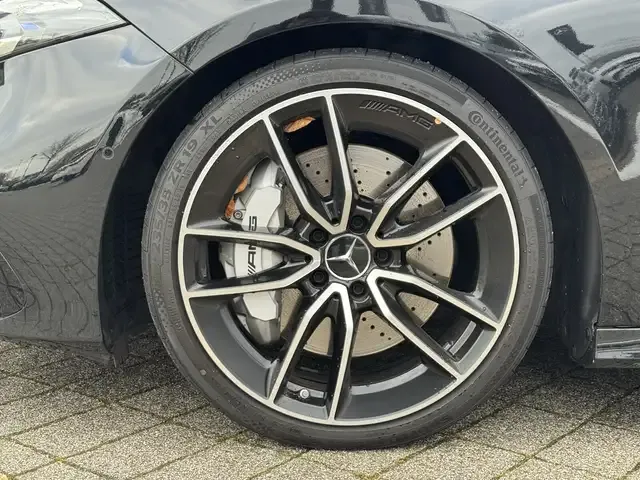 Mercedes-Benz A 35 AMG