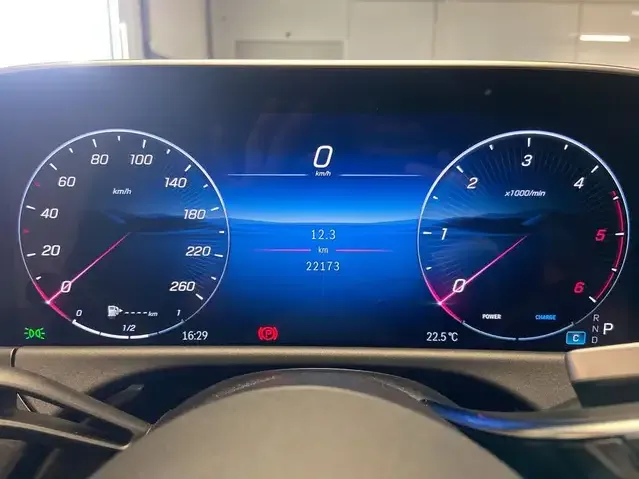 Mercedes-Benz E 220